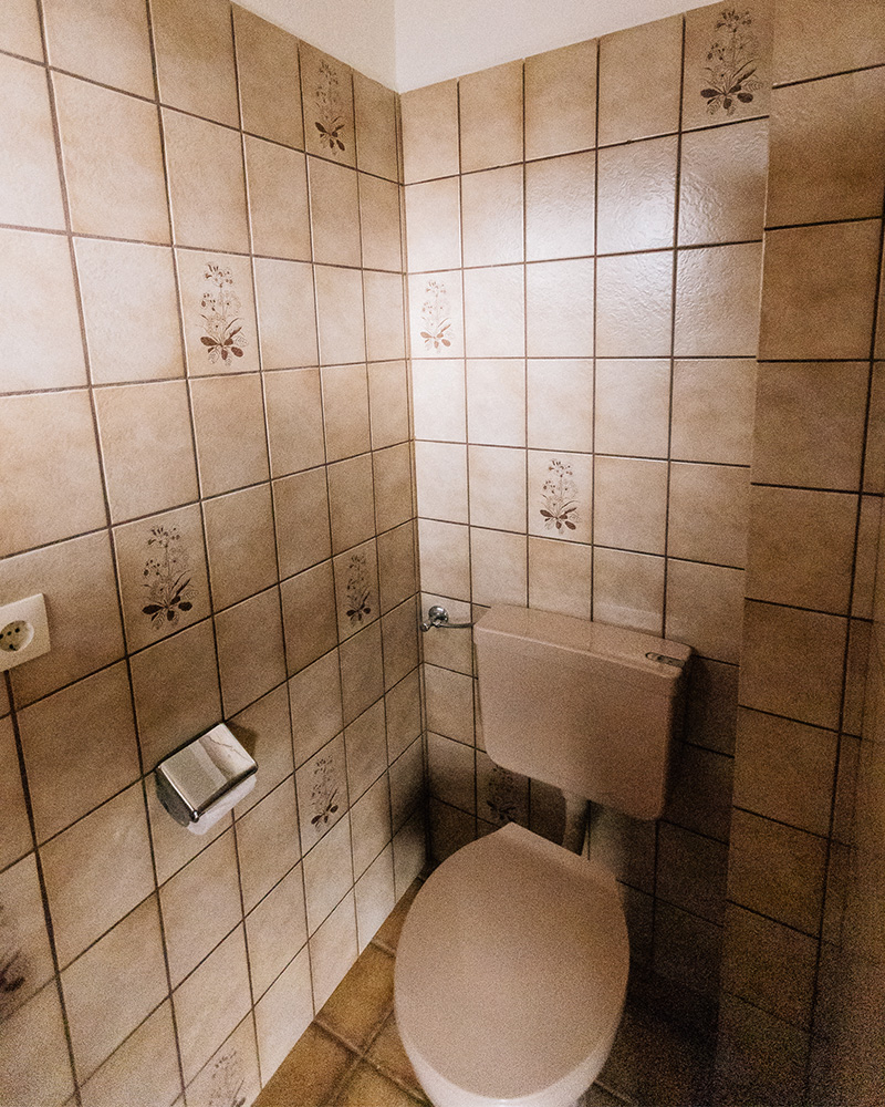 Gäste-WC vorher – Rotdornweg