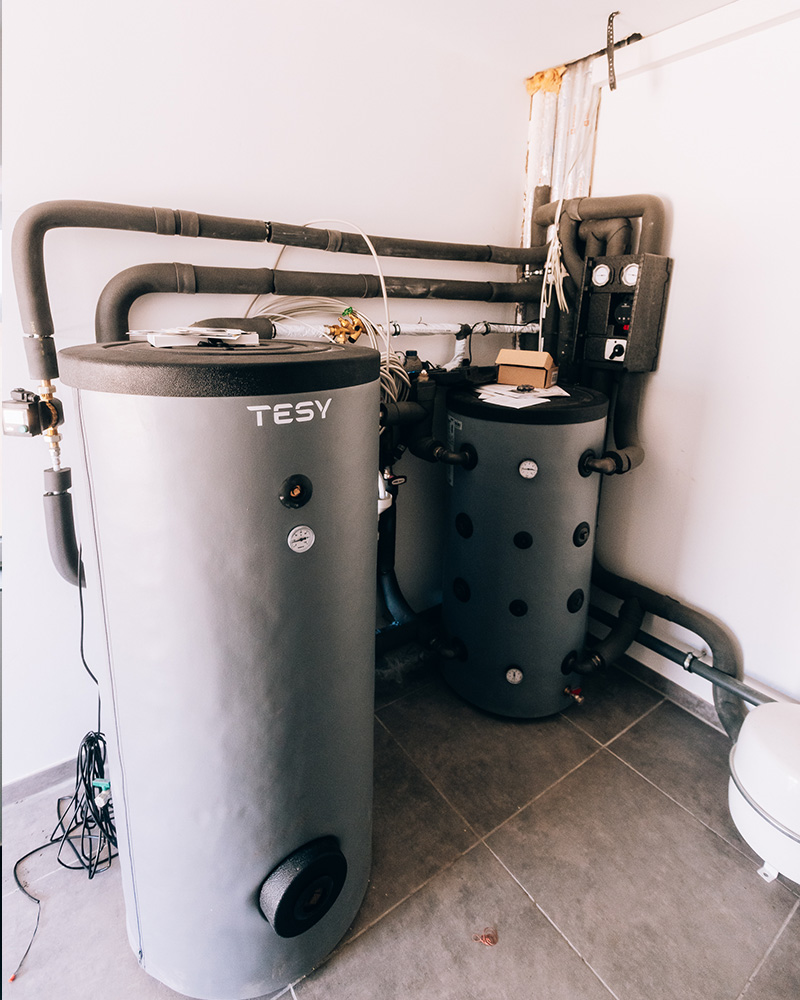 Heizungsraum mit Wärmepumpe – Tostedter Straße